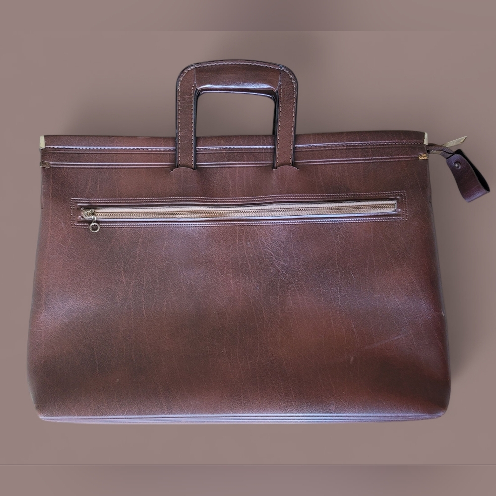 Vintage Leather Attaché Briefcase. American Portfolio Co. New York. USA made.